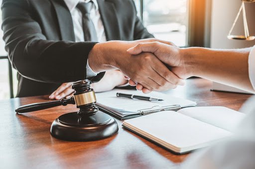 Enrique De La Cruz Lledó - De la Cruz Procuradores de Alicante desde 1985