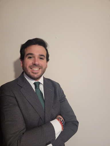 Gonzalo Vega Vargas, Procurador de los Tribunales y Mediador Civil, Familiar y General